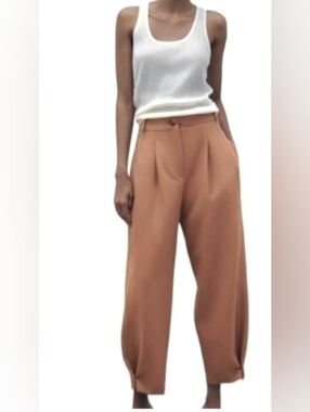 Wide Leg High-Waist Barrel Style Pants in Tan